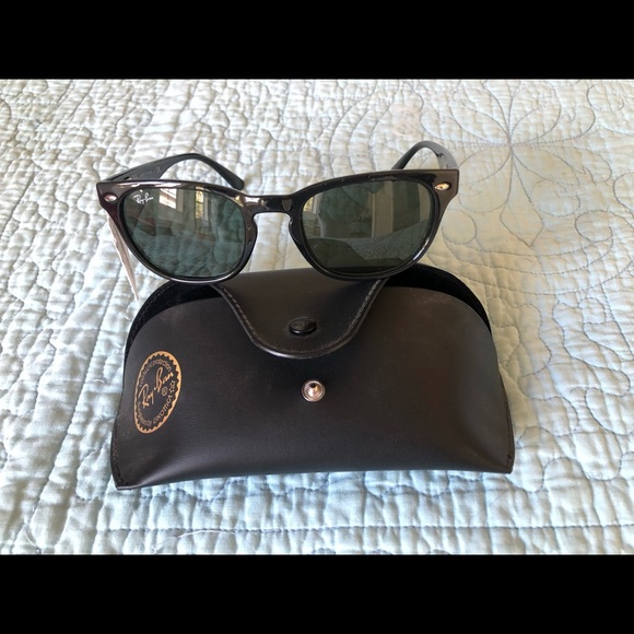 NEW Ray-Bans Black Sunglasses - Picture 4 of 6